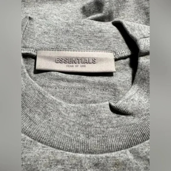 New Essentials Fear of God dark oatmeal gray oversized tee Shirt men's Medium - Picture 5 of 7